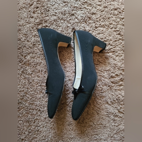 Shoes - Picture 4 of 5